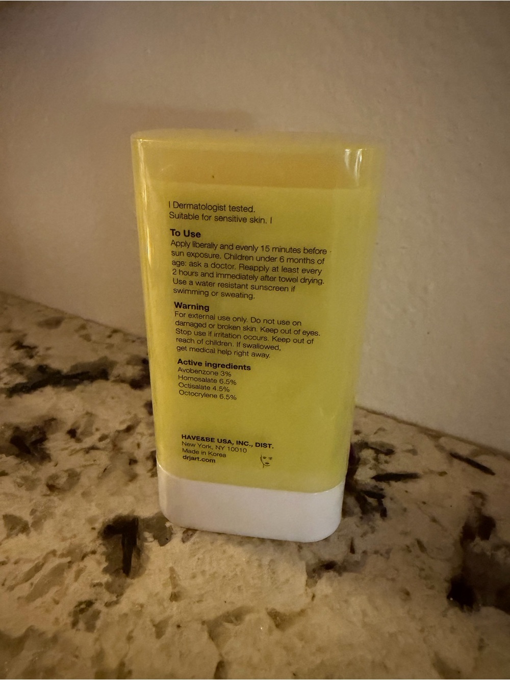 Dr. Jart+ Every Sun Day Ultra-Sheer Priming Sunscreen Stick - Yellow - Picture 2 of 3